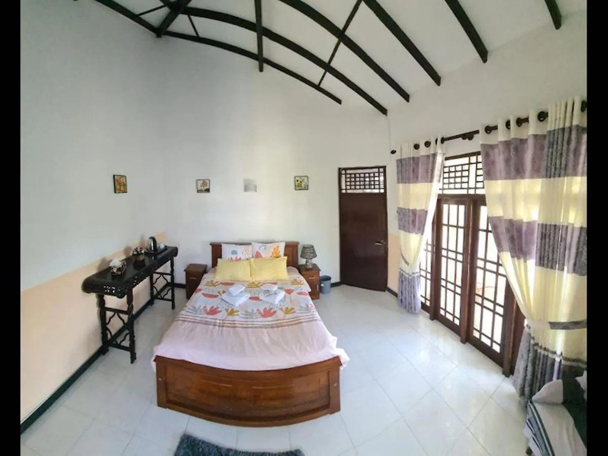 Room In Bb - Ja-Elas French Touch 5 Negombo Sri Lanka